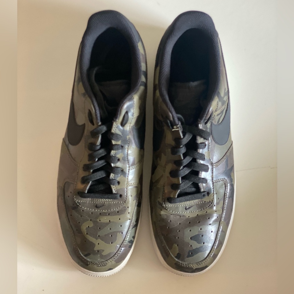 NIKE AIR FORCE 1 Olive Camouflage Reflective 🤩 Low Top Sz 11 RARE